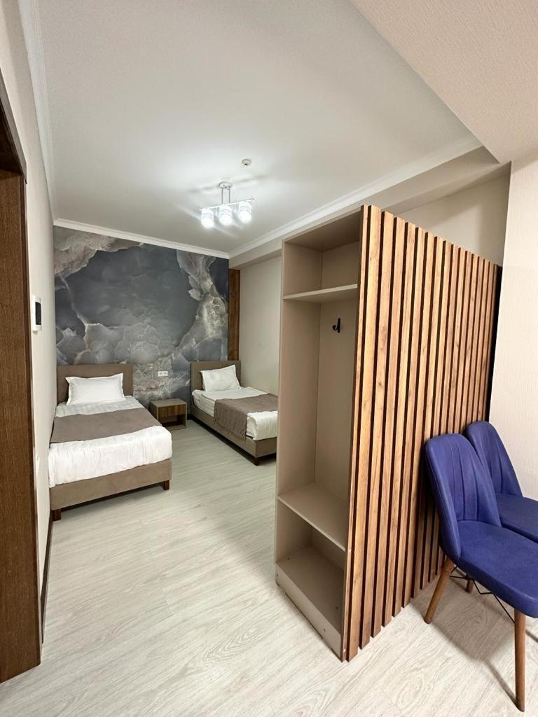 Lumarc Hotel Bishkek Exterior photo